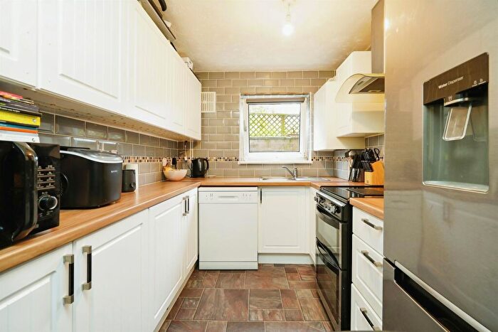 2 Bedroom Apartment For Sale In Aston Street, Oxford, OX4