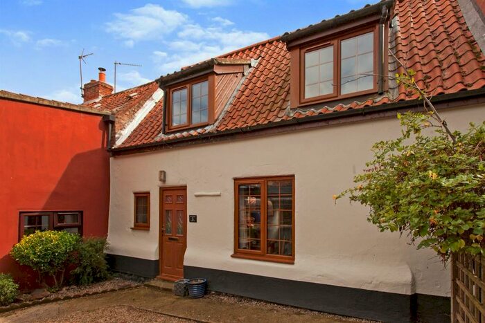 3 Bedroom Character Property For Sale In Goughs Yard, The Street, Norwich, NR11