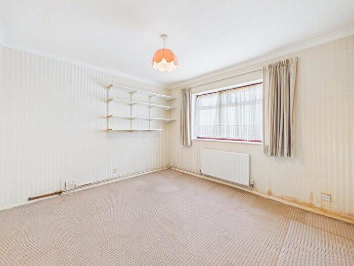3 Bedroom Detached Bungalow For Sale In Magnolia Avenue, Margate, CT9 - Photo 11