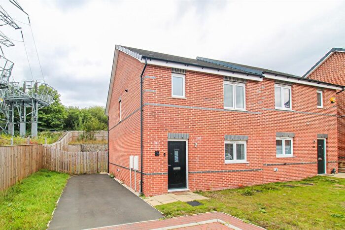 3 Bedroom Semi-detached House For Sale In Littlewood Crescent, City Fields, Wakefield, WF1