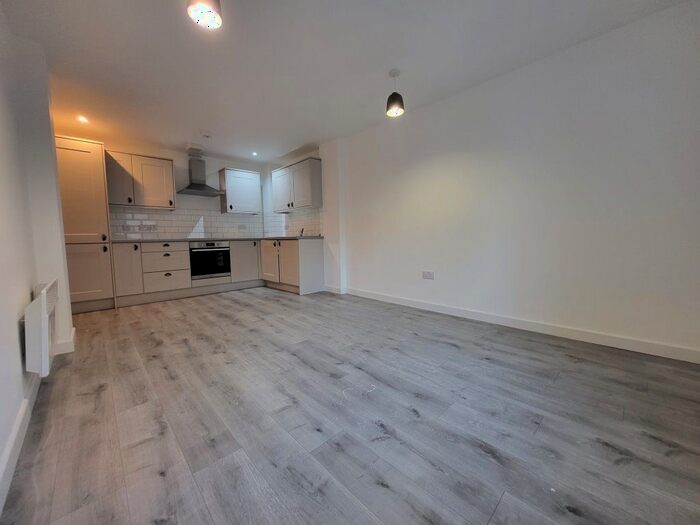 2 Bedroom Flat To Rent In Castle Street, Dundee, DD1