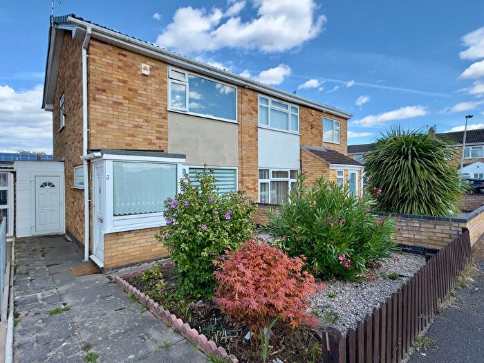 2 Bedroom Semi-Detached House For Sale In Kincaple Road, Leicester, LE4