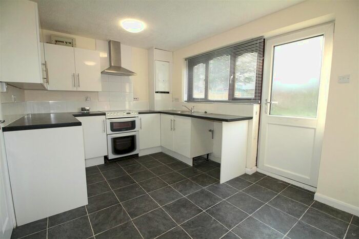 3 Bedroom Semi-Detached House To Rent In Gothic Close, Nottingham, NG6