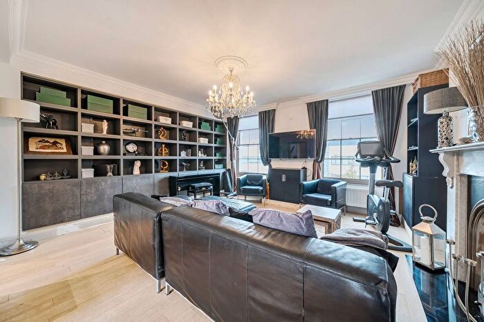 3 Bedroom Flat For Sale In Claverton Street, Pimlico, London, SW1V