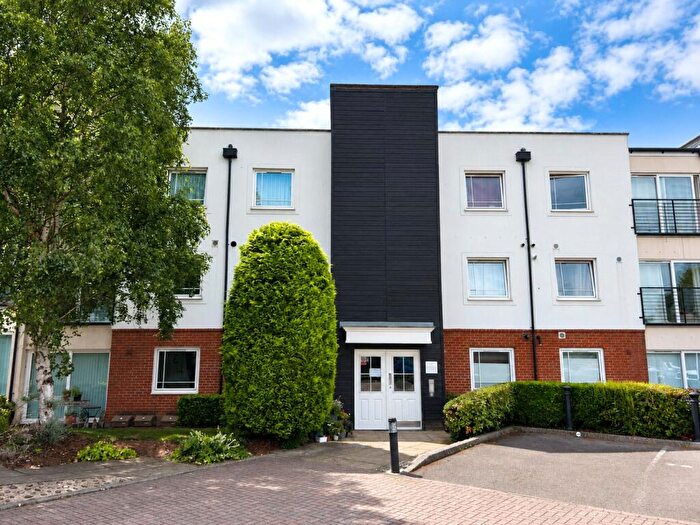 2 Bedroom Apartment To Rent In Buffers Lane, Leatherhead, Surrey, KT22