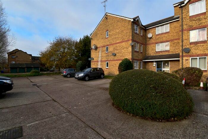 1 Bedroom Flat To Rent In Parsonage Road, Grays RM20