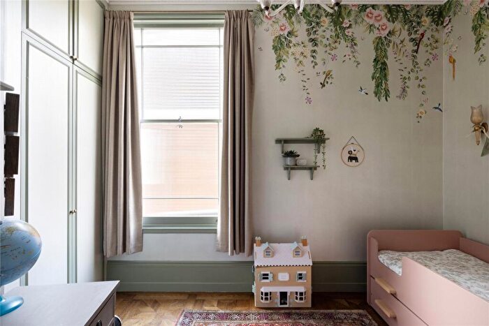 2 Bedroom Apartment To Rent In Belsize Park Gardens, Belsize Park, London, NW3