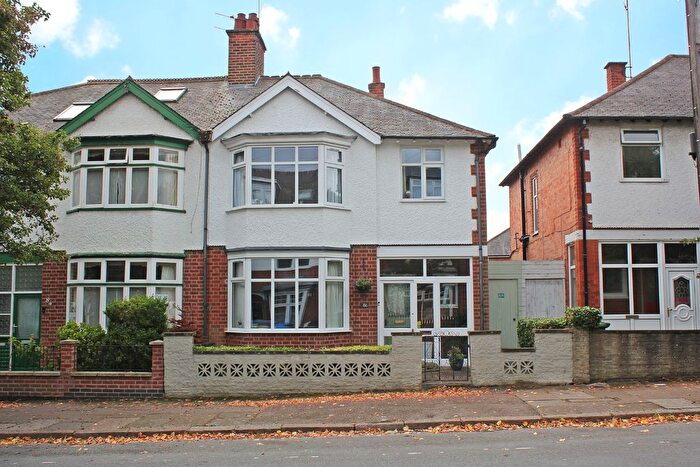 3 Bedroom Semi-Detached House For Sale In Upperton Road, Leicester, LE3