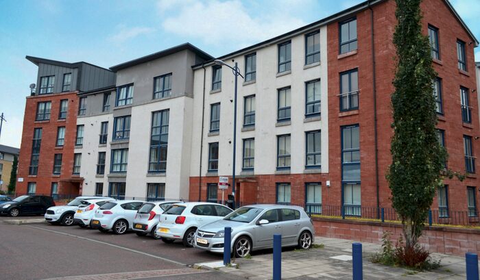 2 Bedroom Ground Flat To Rent In Richmond Park Gardens, Glasgow, G5