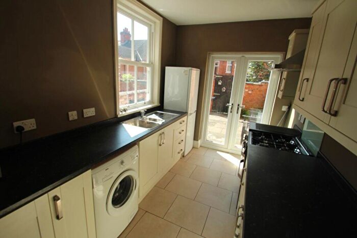4 Bedroom Terraced House To Rent In Harrow Road, Leicester, LE3