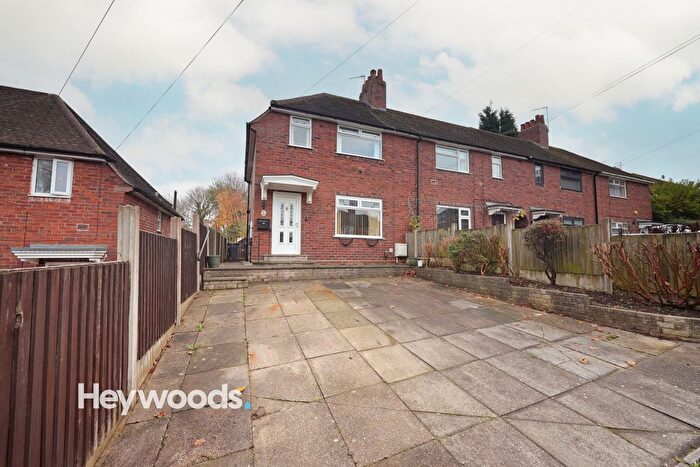 2 Bedroom Town House For Sale In St. Georges Road, Newcastle-Under-Lyme, Staffordshire, ST5