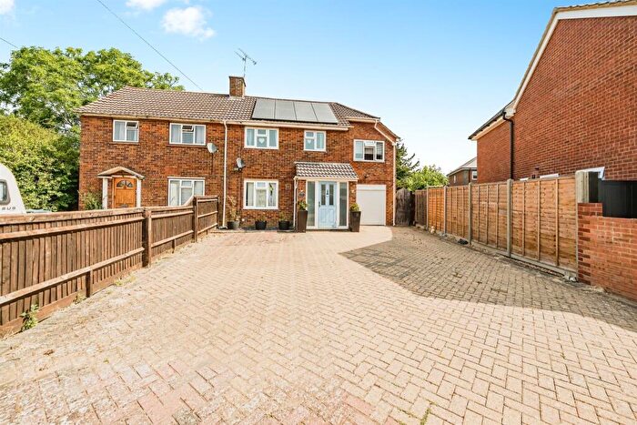 4 Bedroom Semi-Detached House For Sale In Verney Walk, Aylesbury, HP21