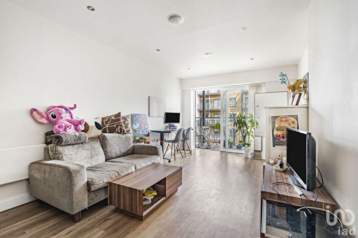 1 Bedroom Flat For Sale In Aerodrome Road, London, NW9