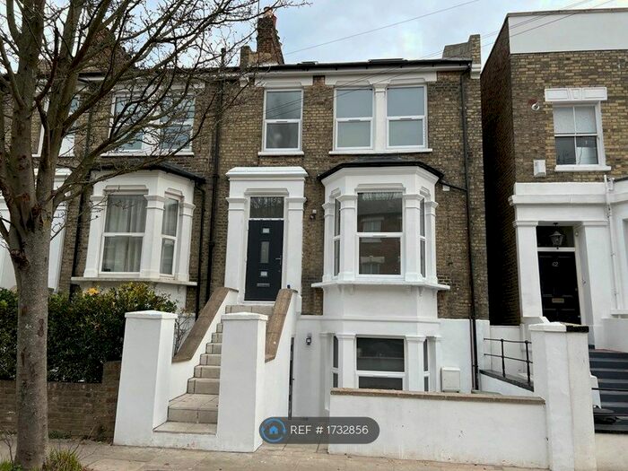 2 Bedroom Flat To Rent In Devonport Road, London, W12