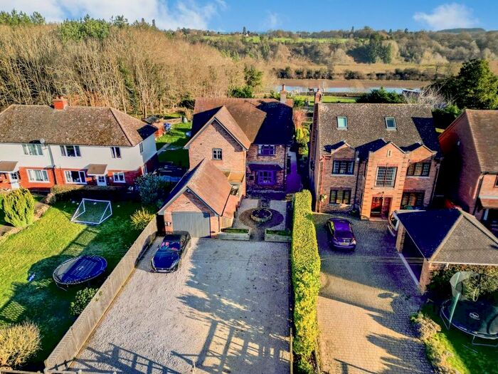 5 Bedroom Detached House For Sale In Holt Castle Drive, Holt Heath, Worcester, WR6