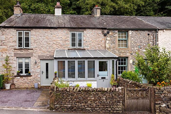 2 Bedroom Cottage For Sale In Greta Cottages, Ingleton, LA6