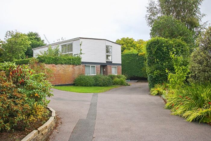 4 Bedroom Detached House To Rent In Barkhart Gardens, Wokingham, RG40