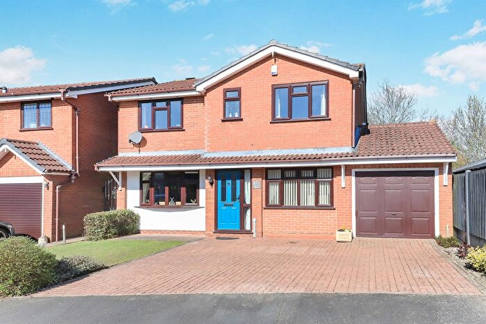 4 Bedroom Detached House For Sale In Ferndale Road, Essington, Wolverhampton, WV11