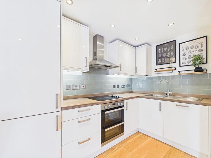 2 Bedroom Apartment To Rent In New Street, Cheltenham, GL50