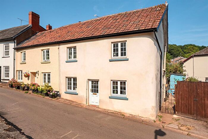 2 Bedroom Property For Sale In Hen Street, Bradninch, Exeter, EX5