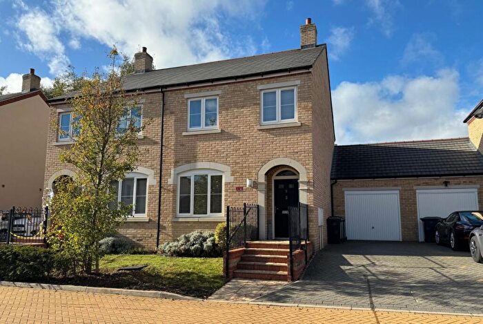 3 Bedroom Semi-Detached House For Sale In Alfred Row, Fairfield, Hitchin, SG5