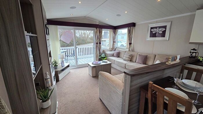 2 Bedroom Park Home For Sale In Dymchurch Road, New Romney, TN28