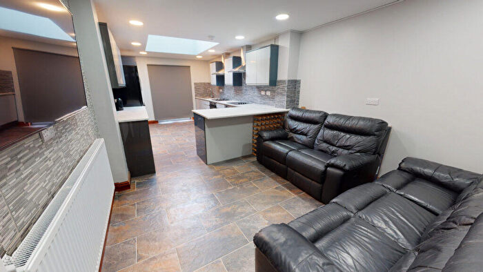 5 Bedroom Detached House To Rent In Lottie Road, Selly Oak, B29