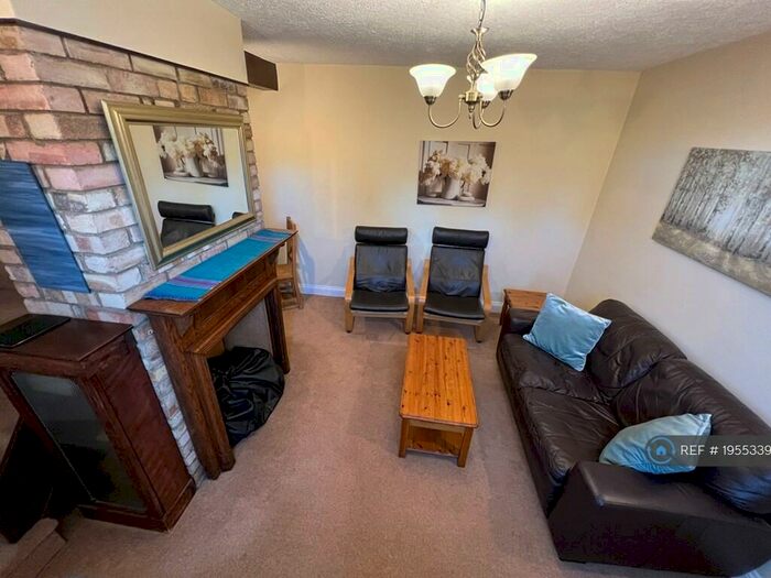 4 Bedroom Semi-Detached House To Rent In Elmstead Road, Colchester, CO4