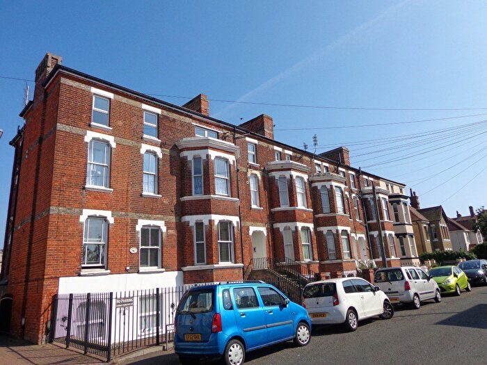 2 Bedroom Flat To Rent In Saville Street, Walton On The Naze, CO14