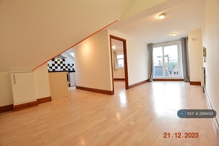 1 Bedroom Flat To Rent In T L House, Luton, LU1