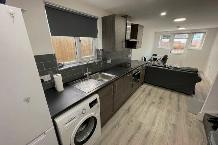 1 Bedroom Flat To Rent In Mackintosh Place Cardiff, CF24