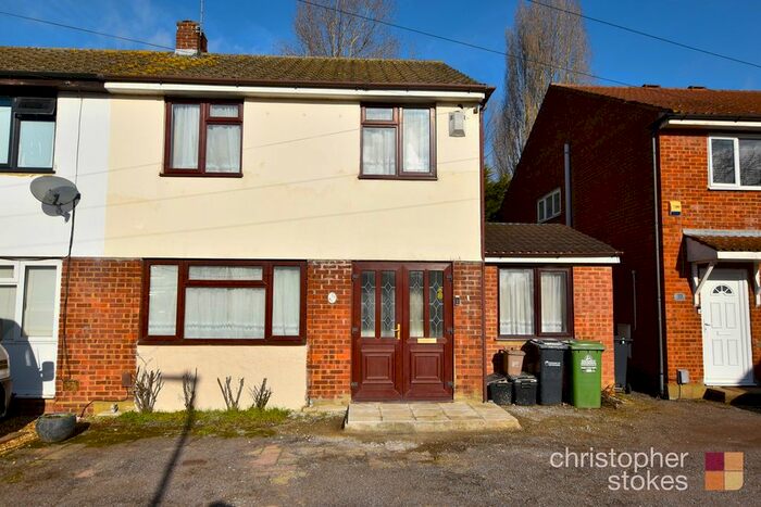 4 Bedroom Semi-Detached House To Rent In Shalcross Drive, Cheshunt, EN8