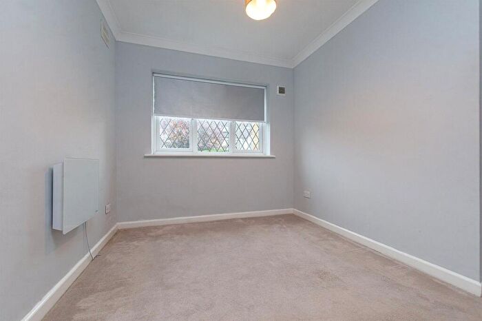 1 Bedroom Maisonette To Rent In Ardrossan Gardens, Worcester Park, Surrey, KT4