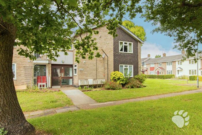 2 Bedroom Flat For Sale In Long Gages, Basildon, SS14