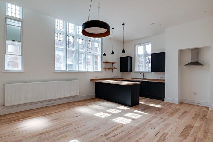 2 Bedroom Apartment To Rent In Overleigh Road, Chester, Cheshire, CH4
