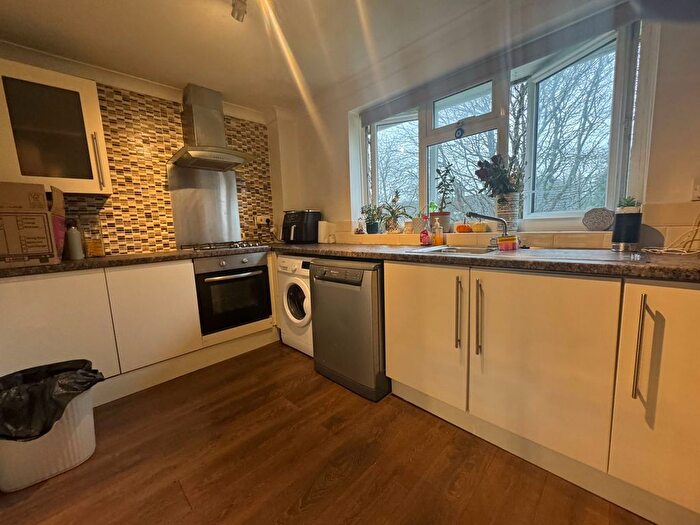 1 Bedroom Flat To Rent In Goodenough Way, Old Coulsdon, Coulsdon, CR5