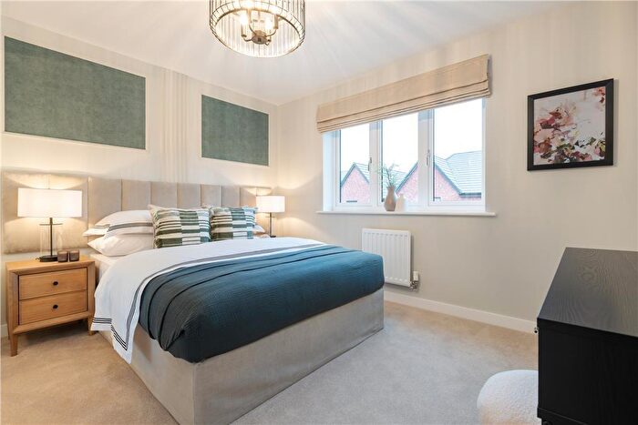 3 Bedroom Detached House For Sale In Morton Way, Thornbury, BS35