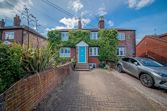 3 Bedroom Terraced House For Sale In Church Road, Bishopstoke, Eastleigh, SO50