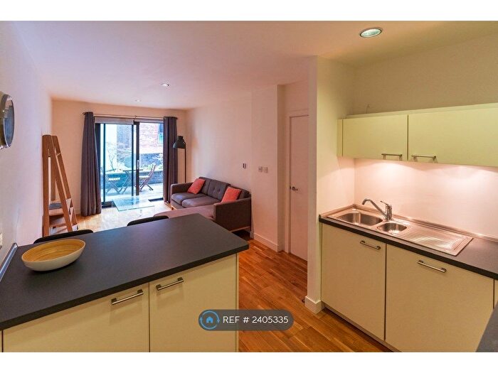 1 Bedroom Flat To Rent In Rice Street, Manchester, M3