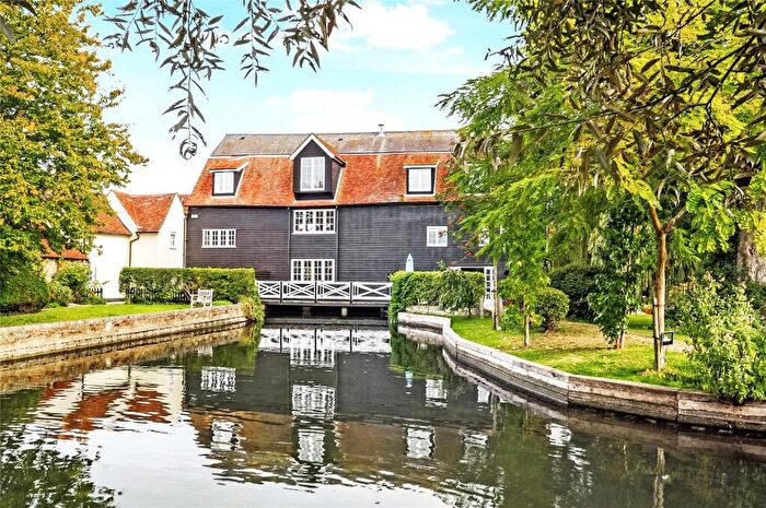 4 Bedroom Semi Detached House For Sale In Mill Vue Road, Chelmsford, Essex, CM2