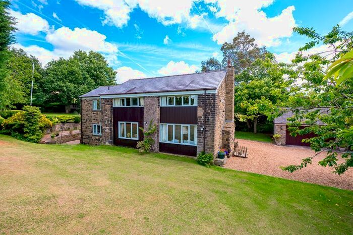 3 Bedroom Barn Conversion For Sale In Red Barn Road, Billinge, Wigan, WN5