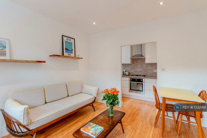 2 Bedroom Maisonette To Rent In Heaton Road, Mitcham, CR4