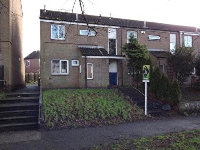 Terraced House To Rent In Arne Court, Nottingham, Nottinghamshire, NG2