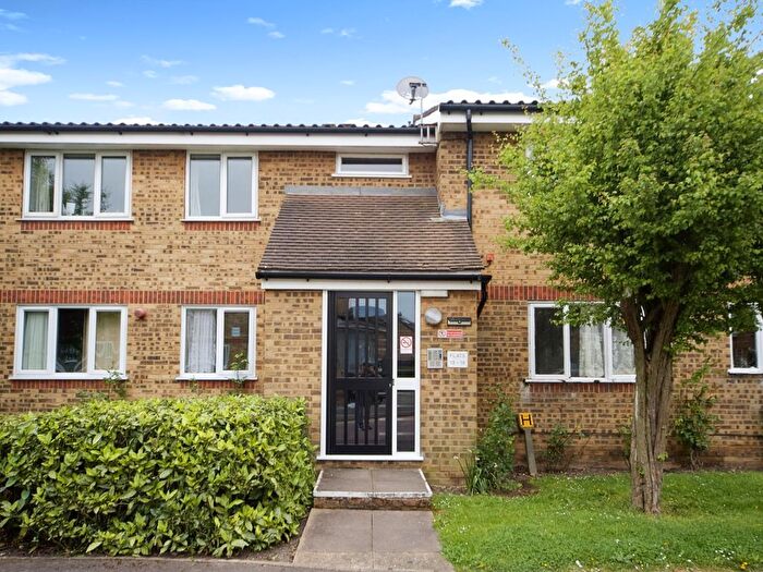 1 Bedroom Flat To Rent In Flanders Court, Luther King Close, London, E17