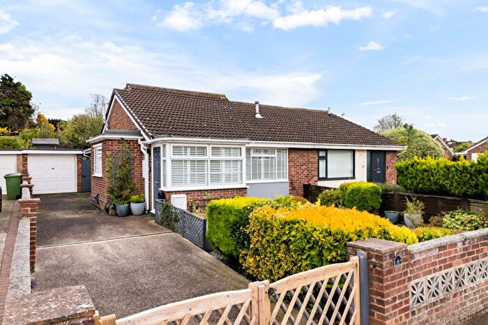 3 Bedroom Semi-Detached Bungalow For Sale In Moat Farm Road, Folkestone, CT19