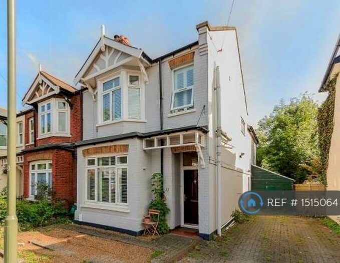 3 Bedroom End Of Terrace House To Rent In Brighton Road, Addlestone, KT15