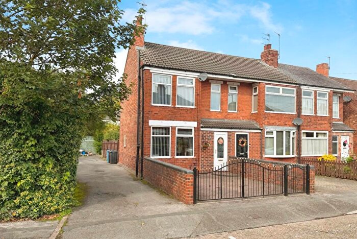3 Bedroom Semi Detached House For Sale In Westfield Road, Hull, HU4