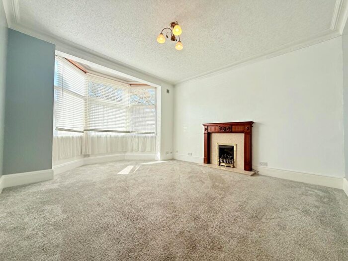 5 Bedroom House To Rent In Alexandra Crescent, BR1