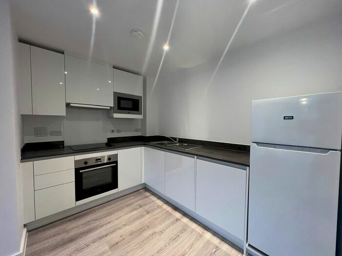 2 Bedroom Flat To Rent In Florence Drive, Derby, DE1