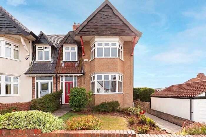 5 Bedroom Semi-Detached House For Sale In Rockside Drive, Bristol, BS9